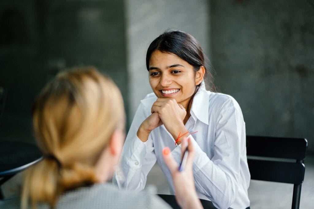 An immigrant during a one-on-one business counselling